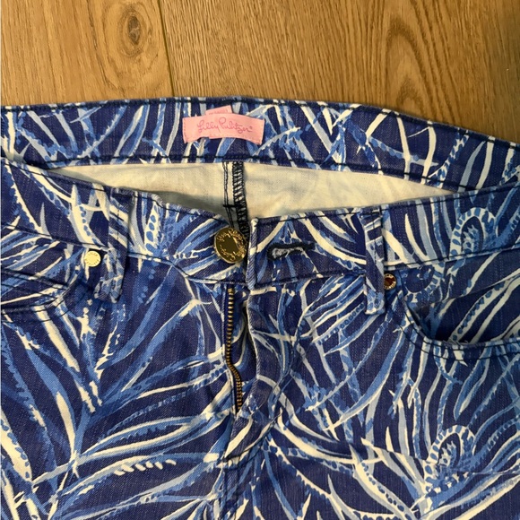 Lilly Pulitzer Blue and White Leaf Print Pants - Picture 3 of 3